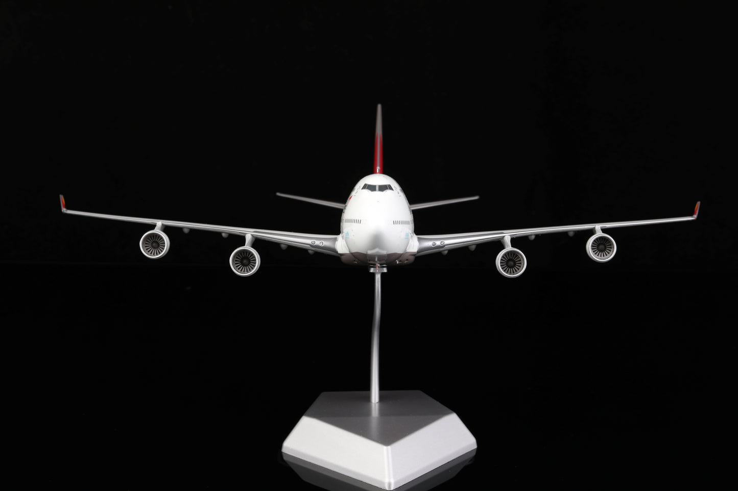 Asiana Airlines "Last Passenger 747" Boeing 747-400 Highly Detailed 1/200 Diecast Aircraft Model