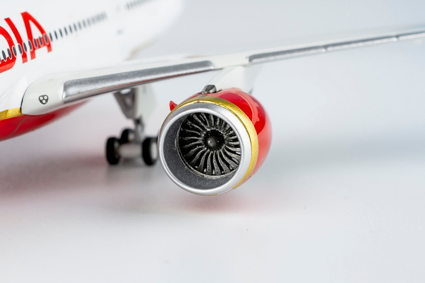 Air India Airbus A350-900XWB "Ultimate Edition" Highly Detailed Diecast Aircraft Model in 1/400 Scale