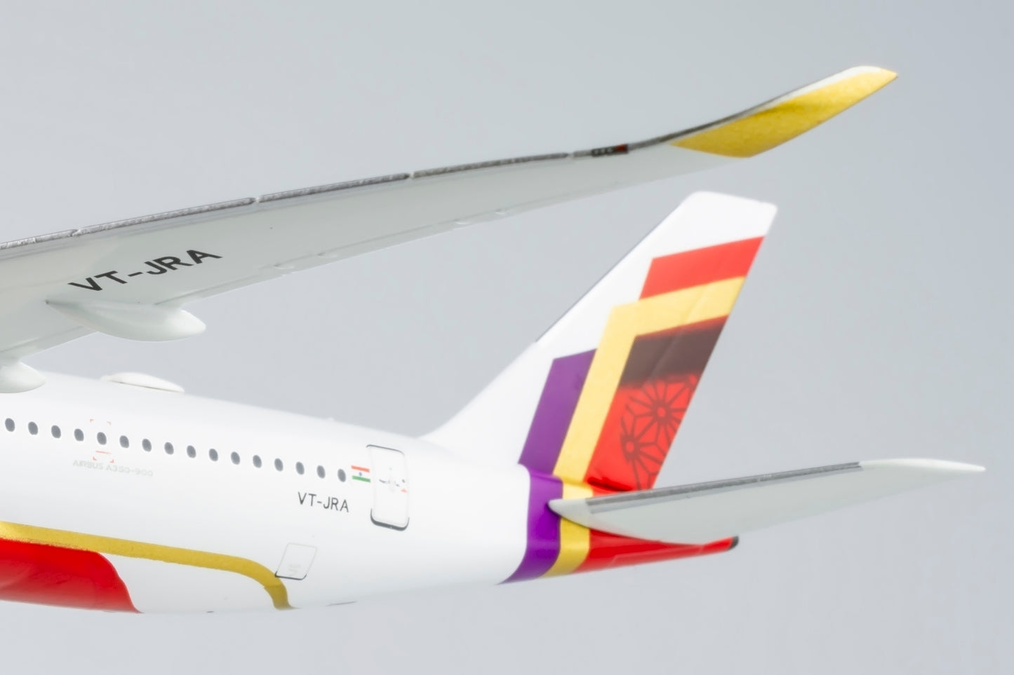 Air India Airbus A350-900XWB "Ultimate Edition" Highly Detailed Diecast Aircraft Model in 1/400 Scale