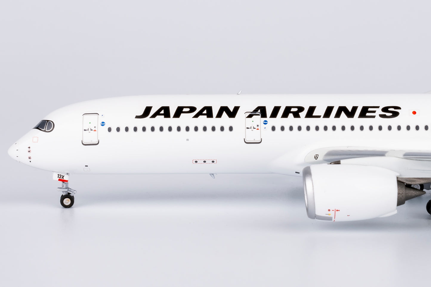 Japan Airlines "JA516" Airbus A350-900XWB Highly Detailed Diecast Aircraft Model in 1/400 Scale
