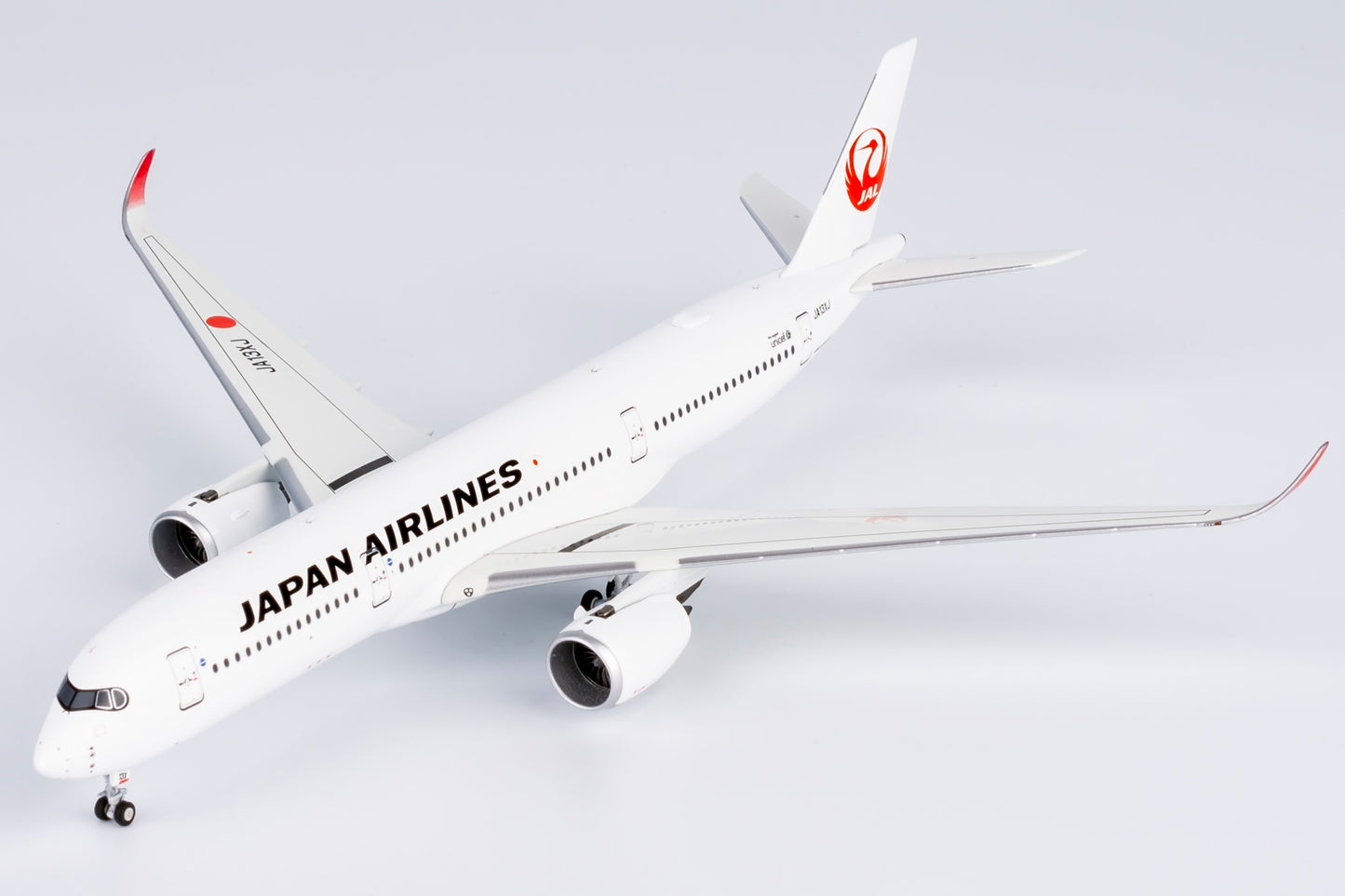 Japan Airlines "JA516" Airbus A350-900XWB Highly Detailed Diecast Aircraft Model in 1/400 Scale