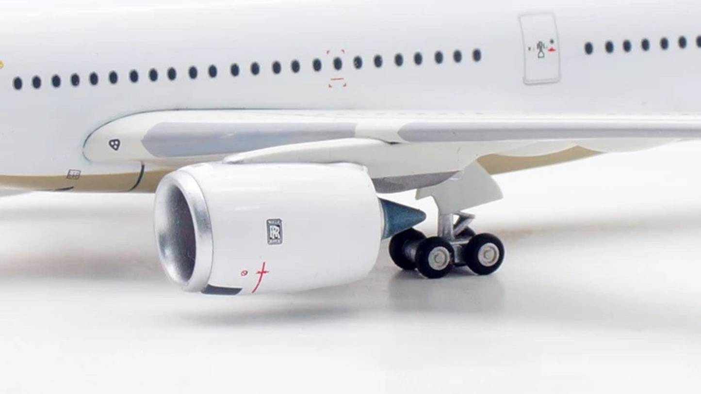 Philippine Airlines Airbus A350-900XWB Highly Detailed Diecast Aircraft Model in 1/400 Scale