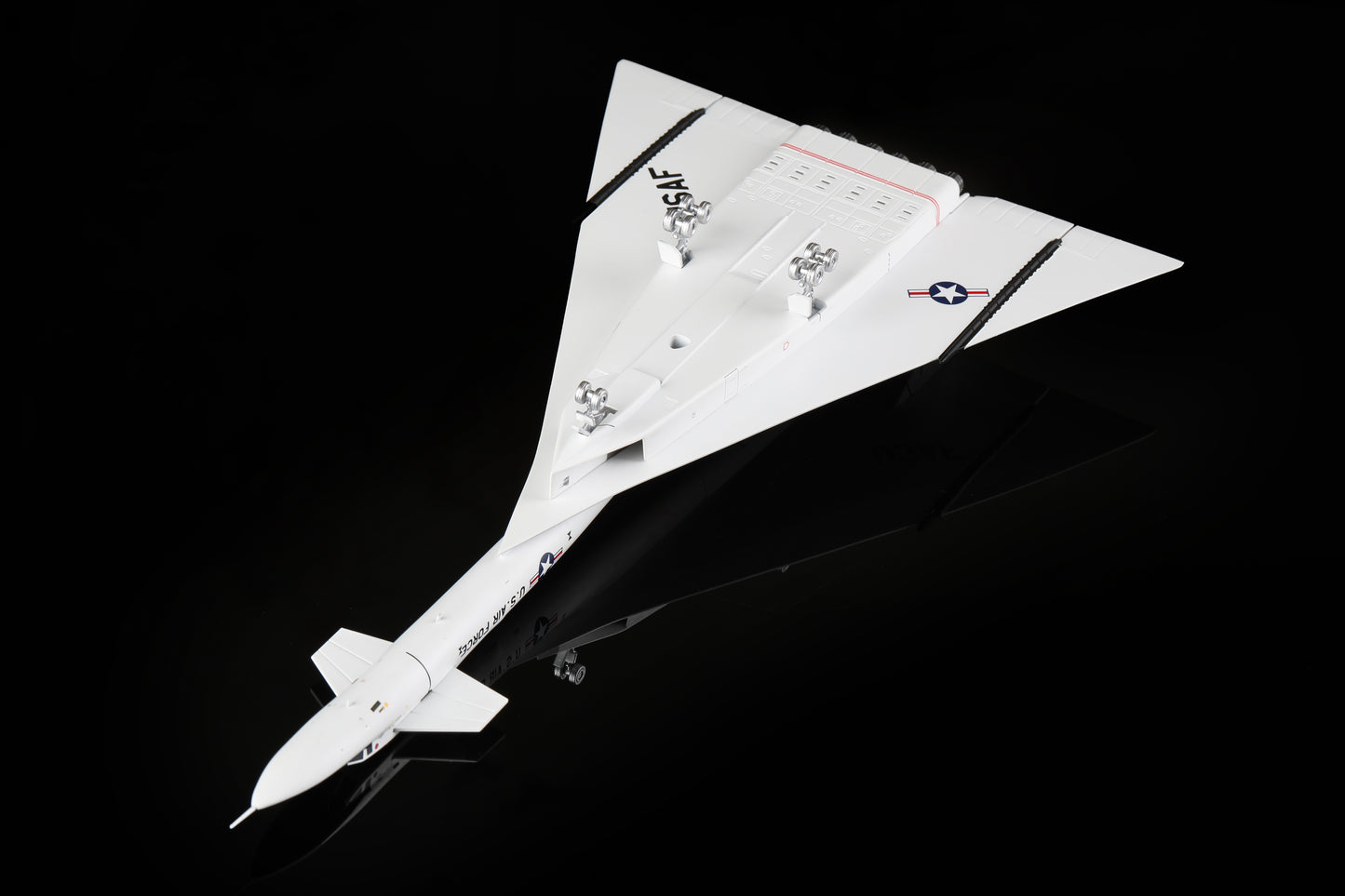 United States Air Force "USAF" North American XB-70 Valkyrie Highly Detailed 1/200 Diecast Aircraft Model