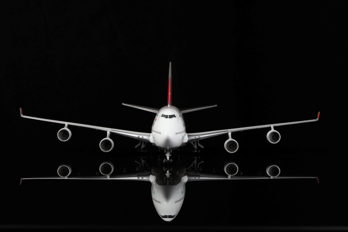 Asiana Airlines "Last Passenger 747" Boeing 747-400 Highly Detailed 1/200 Diecast Aircraft Model