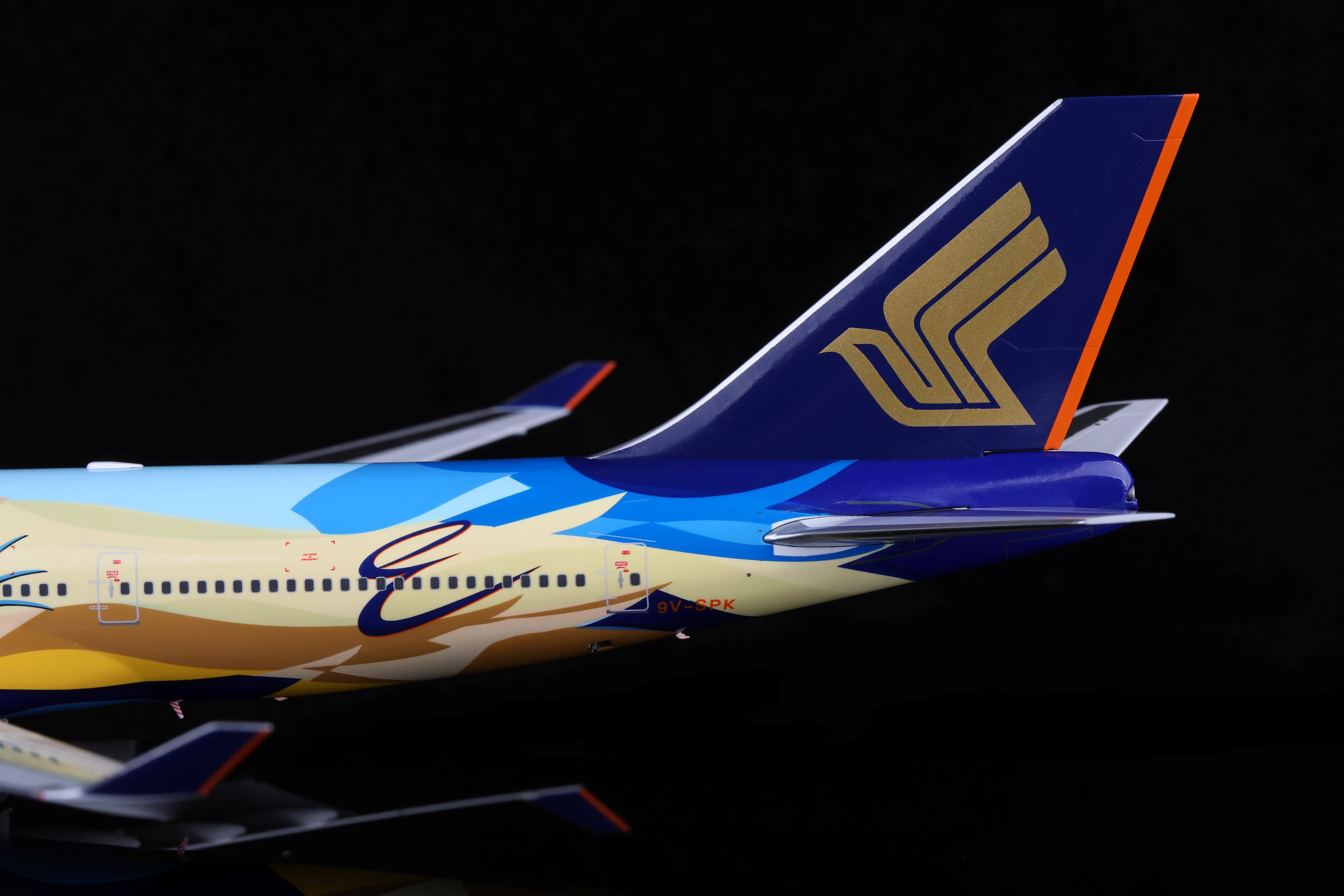 PRE-ORDER] Singapore Airlines Boeing 747-400 