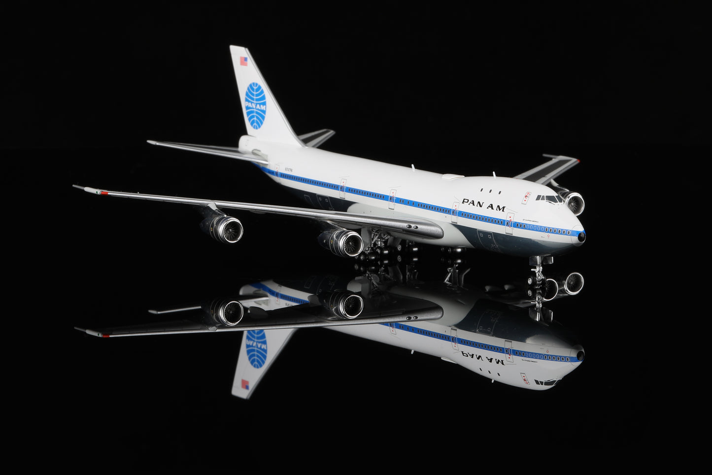 Pan American World Airways - Pan Am Boeing 747-100 "Jet Clipper America" Highly Detailed Diecast Aircraft Model in 1/400 Scale