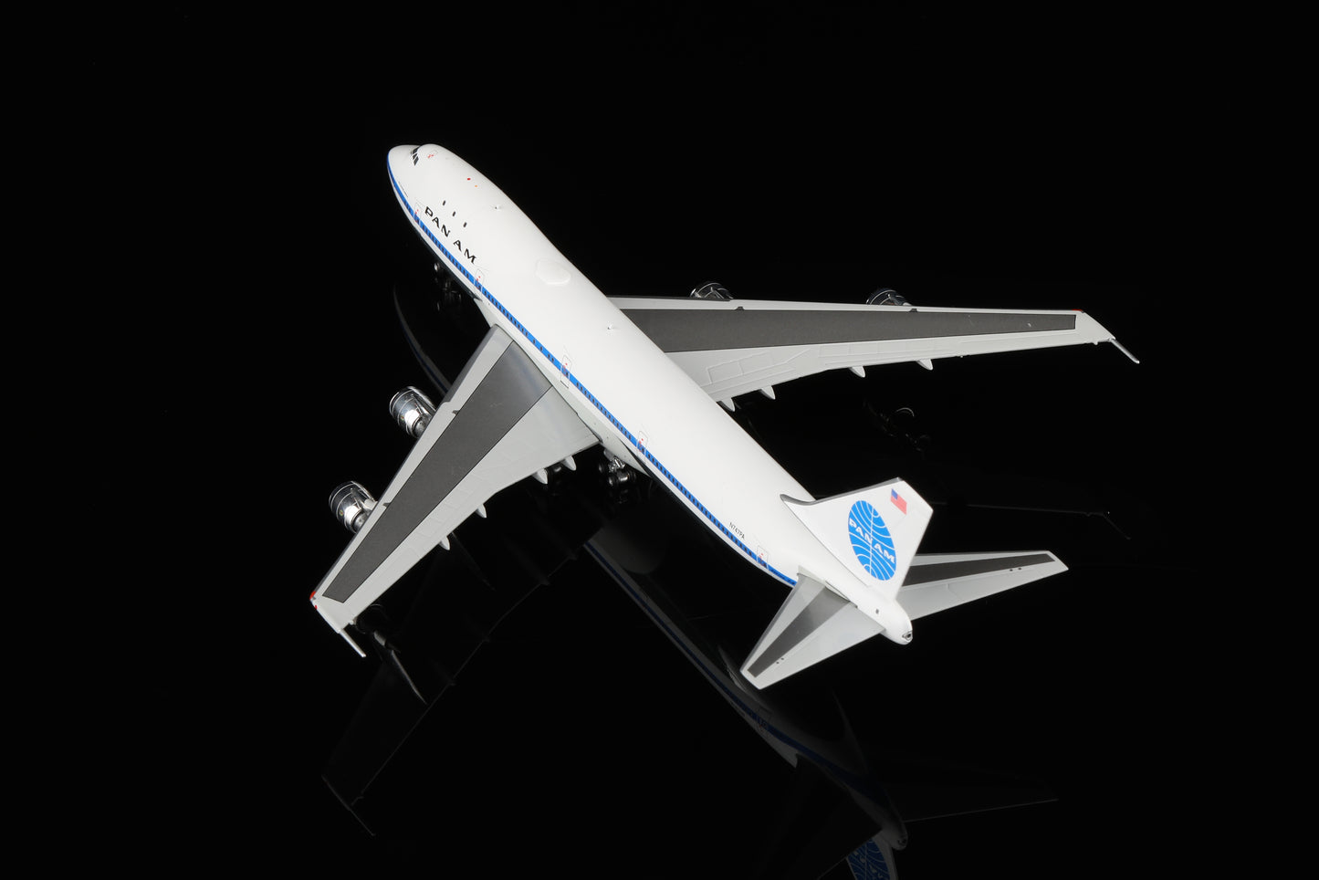 Pan American World Airways - Pan Am Boeing 747-100 "Jet Clipper America" Highly Detailed Diecast Aircraft Model in 1/400 Scale