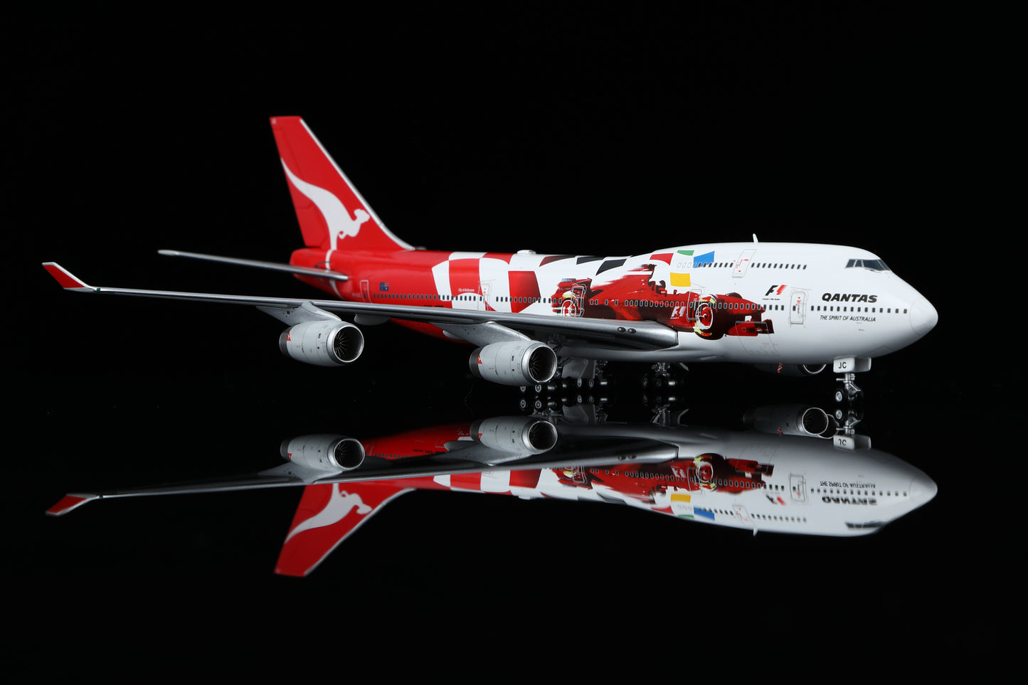 Qantas Airways Boeing 747-400 "F1 2000 Australian Grand Prix" Highly Detailed 1/400 Diecast Aircraft Model