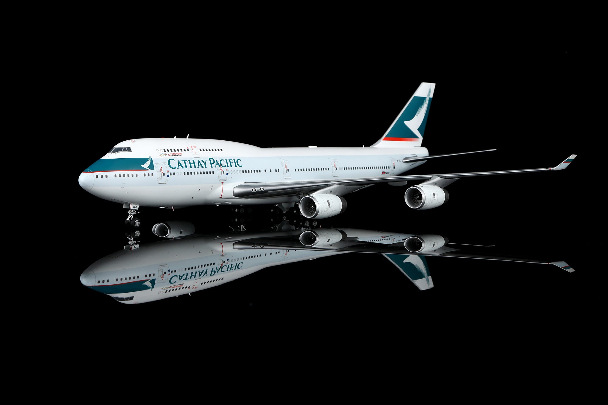 Cathay Pacific Airways Boeing 747-400 Highly Detailed 1/200