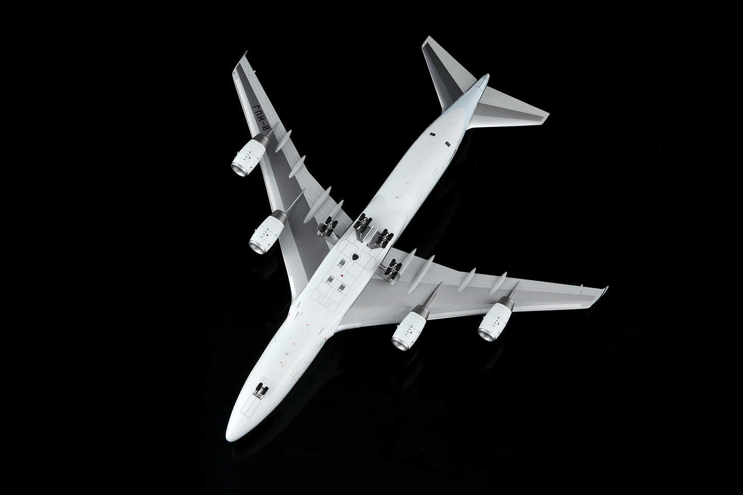 Cathay Pacific Airways Boeing 747-400 Highly Detailed 1/200 Diecast Aircraft Model
