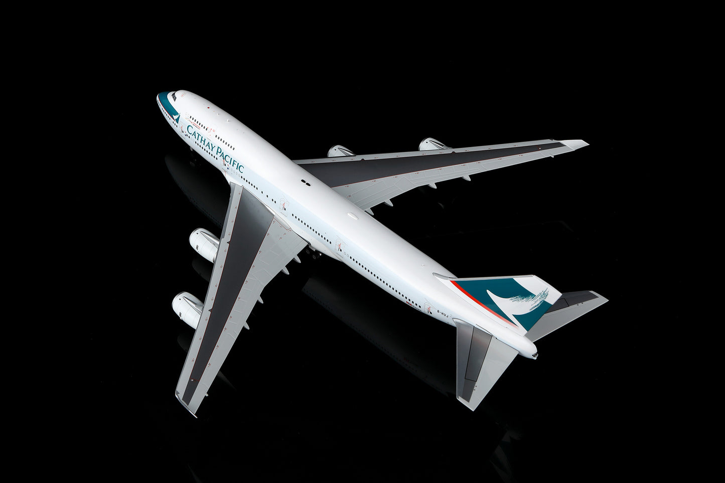 Cathay Pacific Airways Boeing 747-400 Highly Detailed 1/200 Diecast Aircraft Model