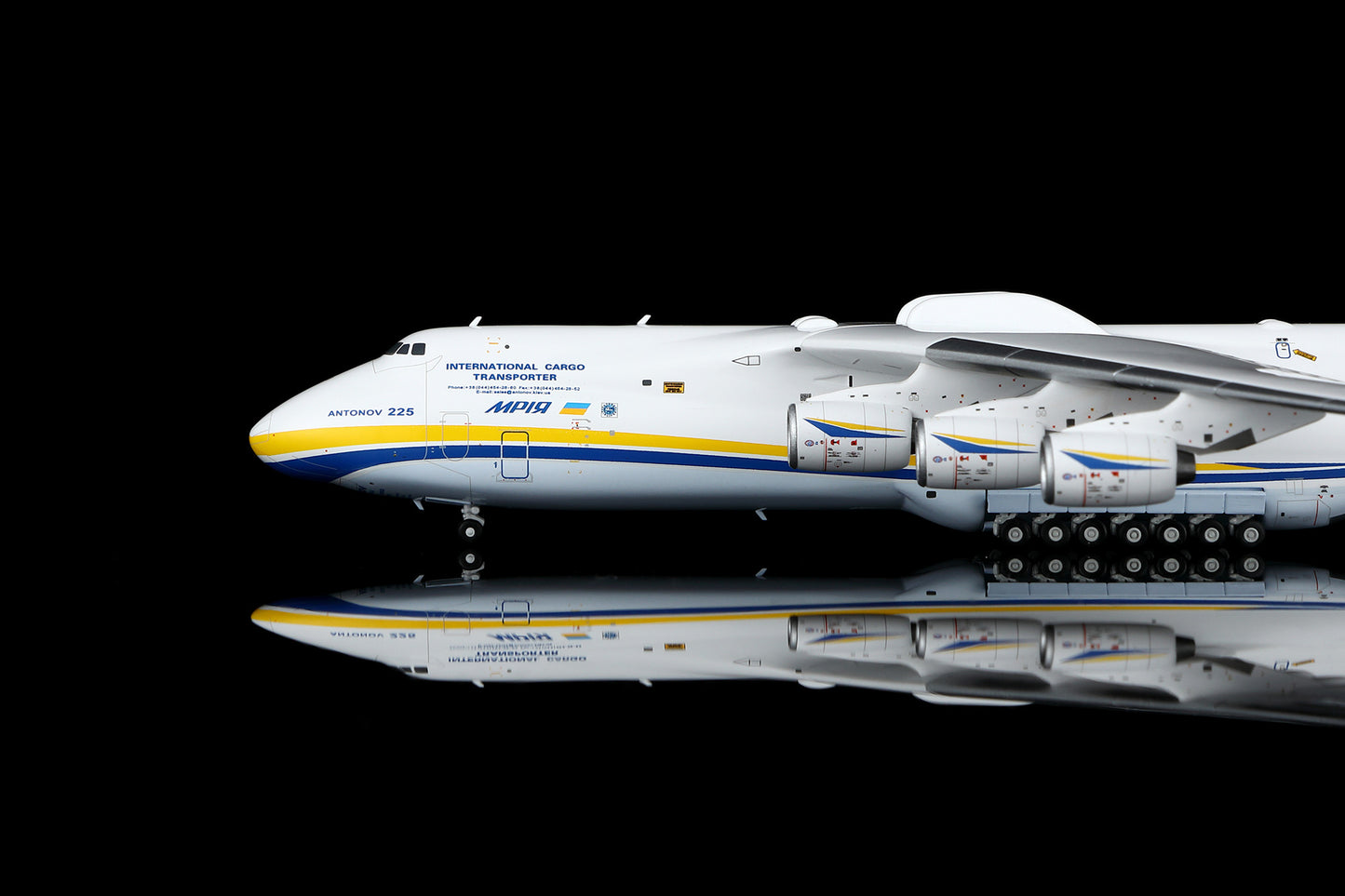 Antonov Airlines Antonov AN-225 "Mriya" Highly Detailed 1/400 Diecast Aircraft Model