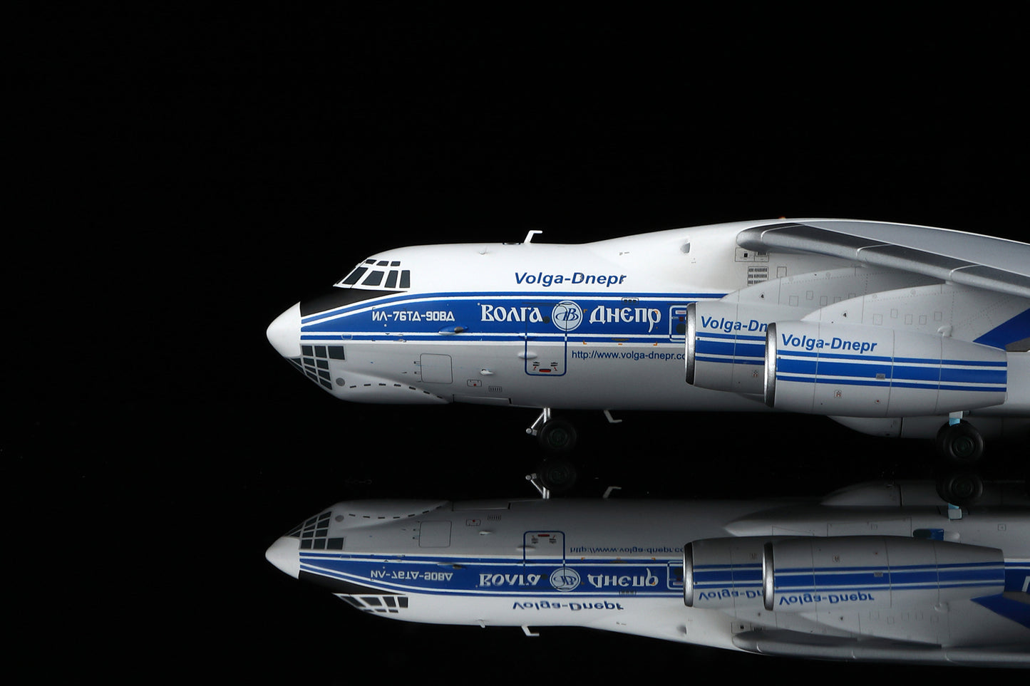 Volga-Dnepr Airlines Ilyushin Il-76 "20 Years" Highly Detailed Diecast Aircraft Model in 1/200 Scale