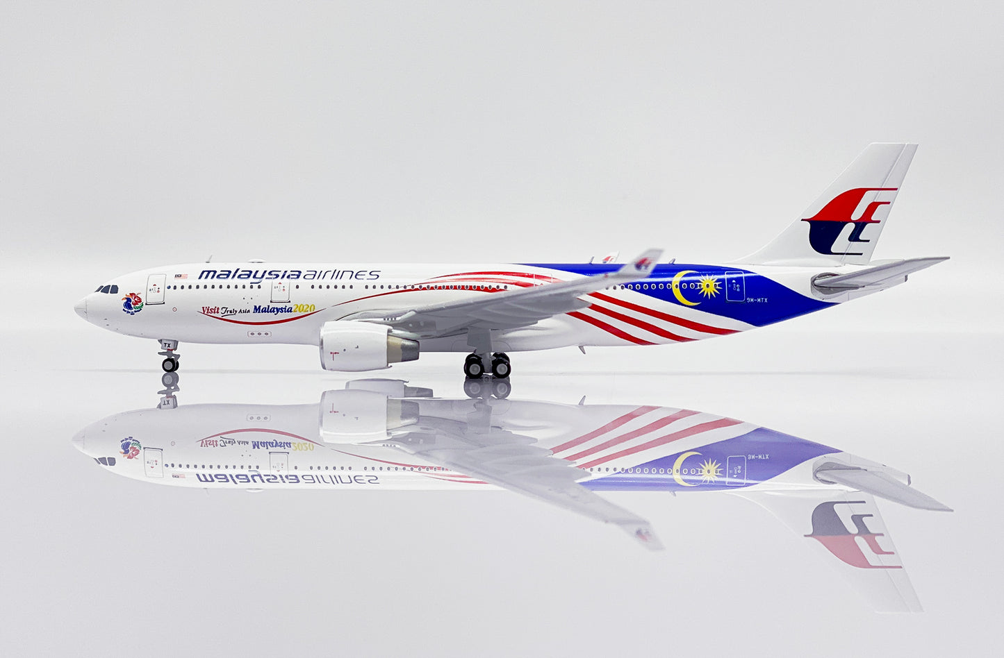 Malaysian Airlines "Negaraku" Airbus A330-200 Highly Detailed 1/400 Diecast Aircraft Model