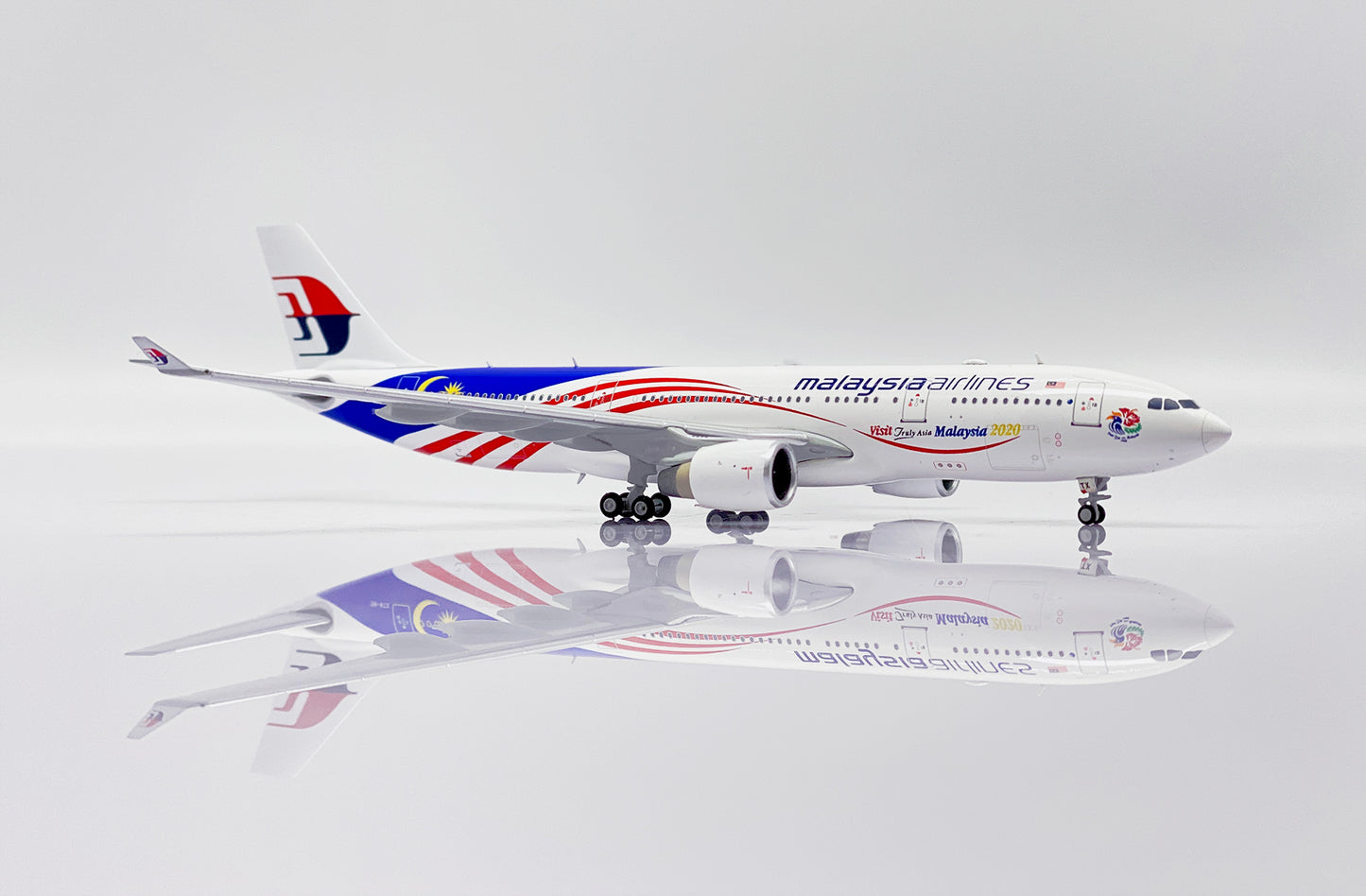 Malaysian Airlines "Negaraku" Airbus A330-200 Highly Detailed 1/400 Diecast Aircraft Model