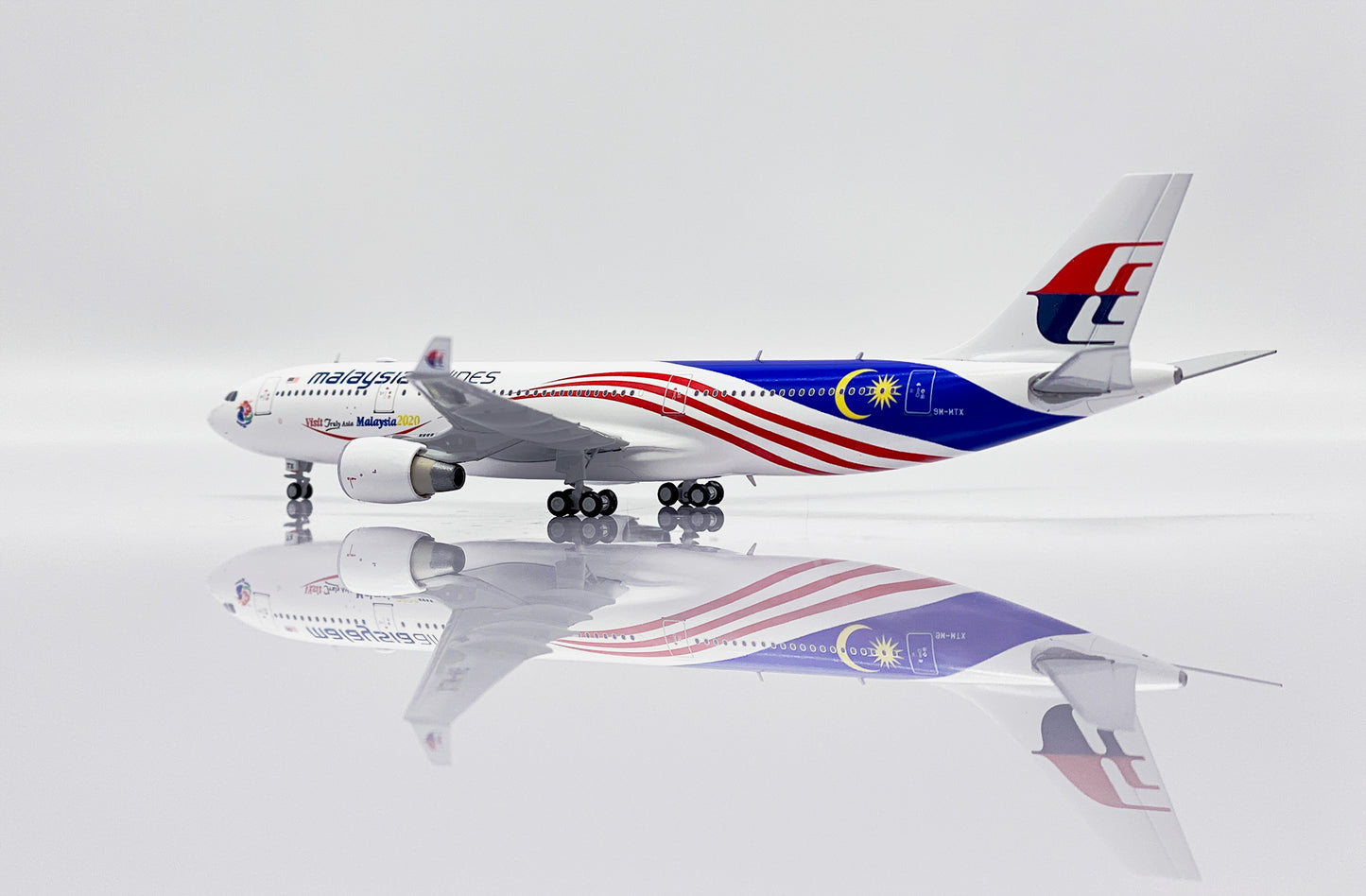 Malaysian Airlines "Negaraku" Airbus A330-200 Highly Detailed 1/400 Diecast Aircraft Model