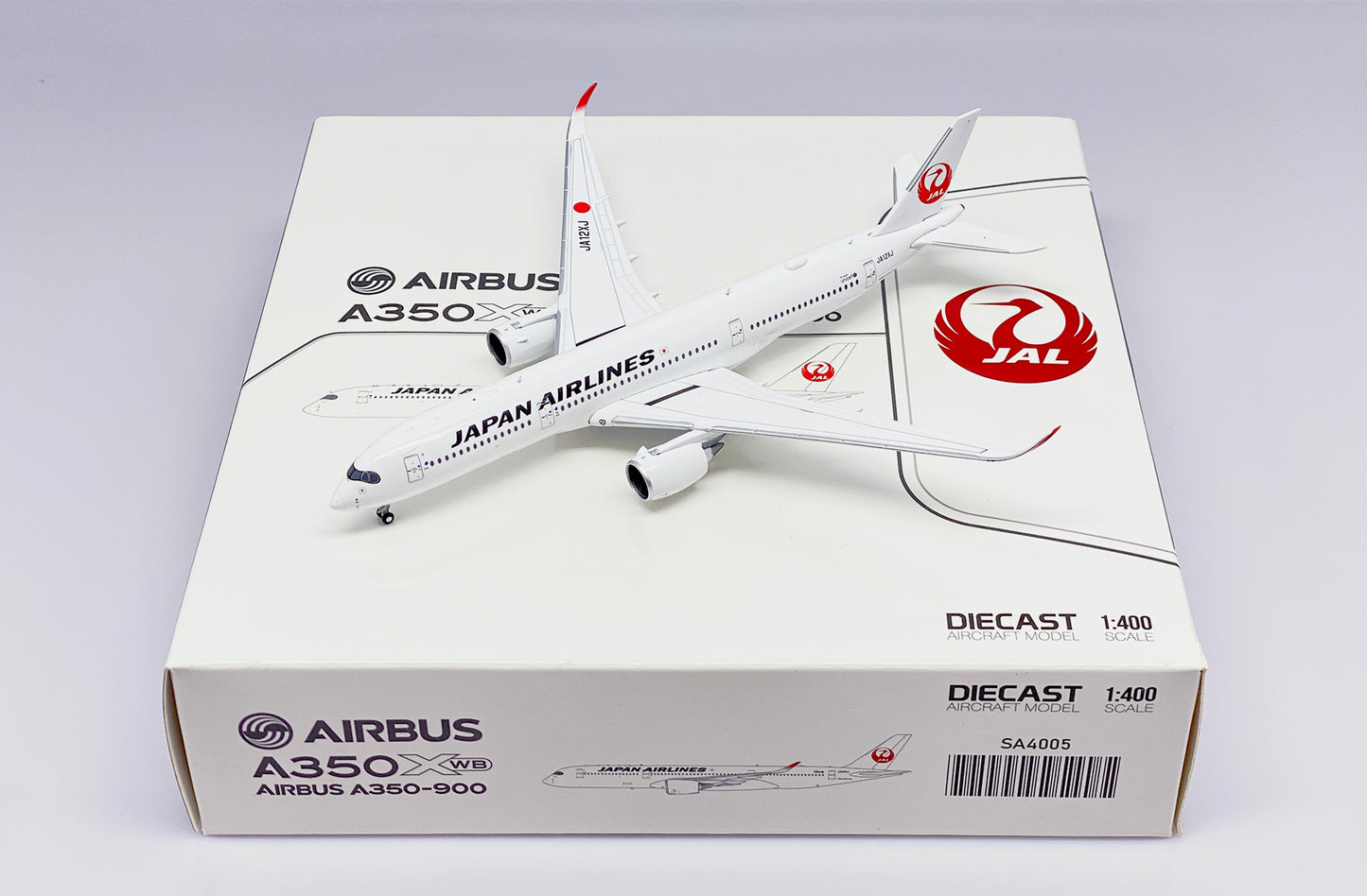 Japan Airlines Airbus A350-900XWB Highly Detailed 1/400 Diecast Aircraft Model