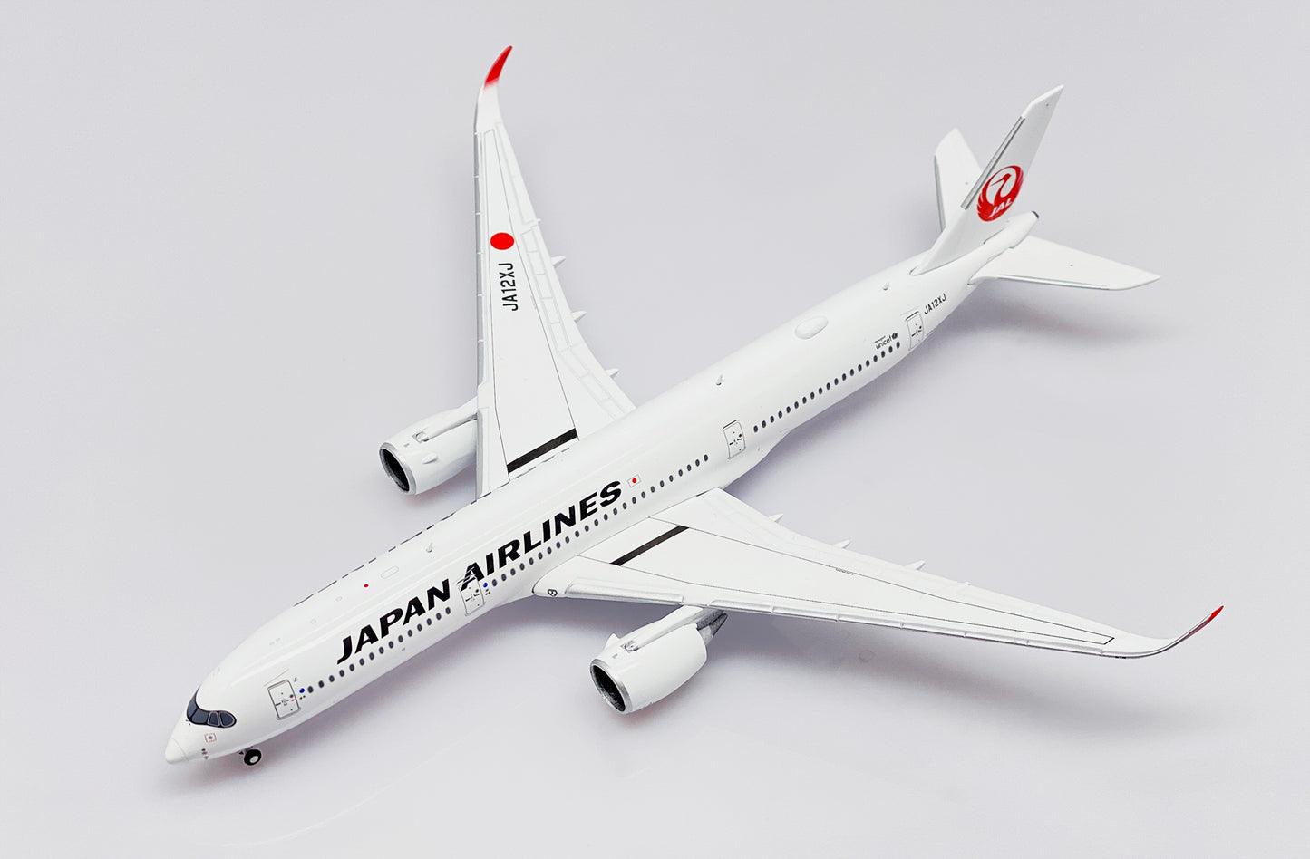 Japan Airlines Airbus A350-900XWB Highly Detailed 1/400 Diecast Aircraft Model