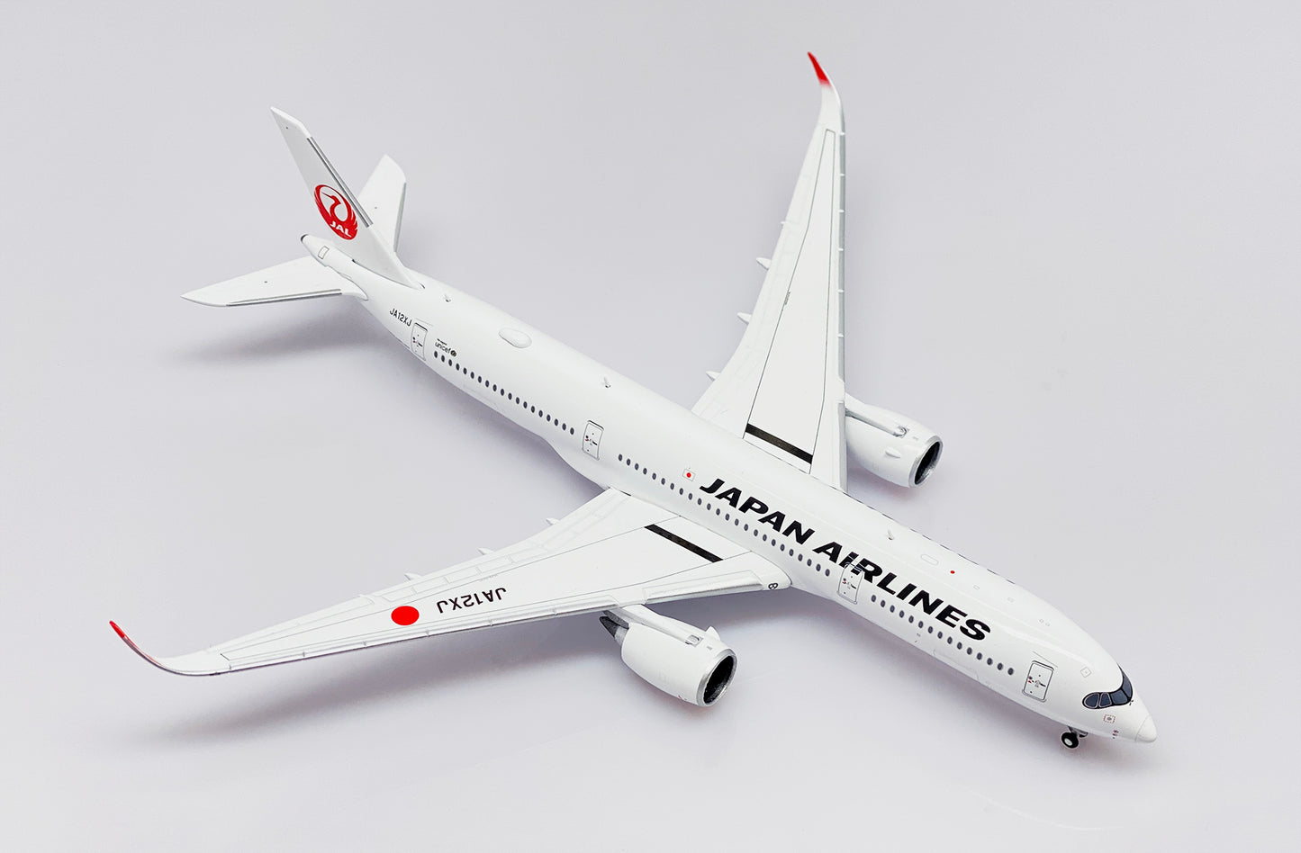 Japan Airlines Airbus A350-900XWB Highly Detailed 1/400 Diecast Aircraft Model