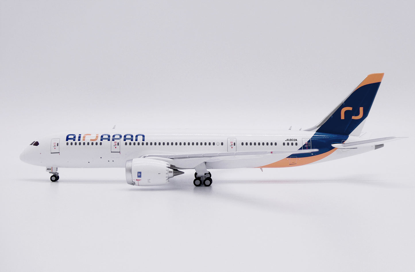 AirJapan Boeing 787-8 Dreamliner Highly Detailed Diecast Aircraft Model in 1/400 Scale