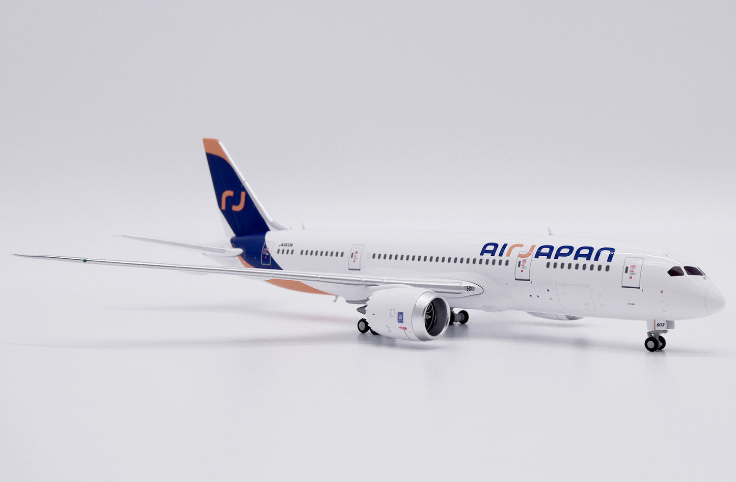 AirJapan Boeing 787-8 Dreamliner Highly Detailed Diecast Aircraft Model in 1/400 Scale