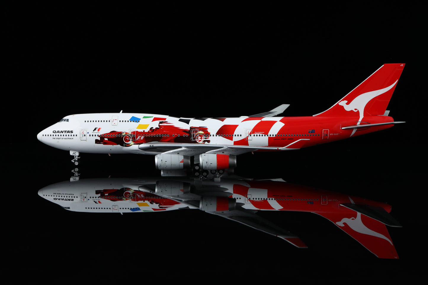 Qantas Airways Boeing 747-400 "F1 2000 Australian Grand Prix" Highly Detailed 1/400 Diecast Aircraft Model