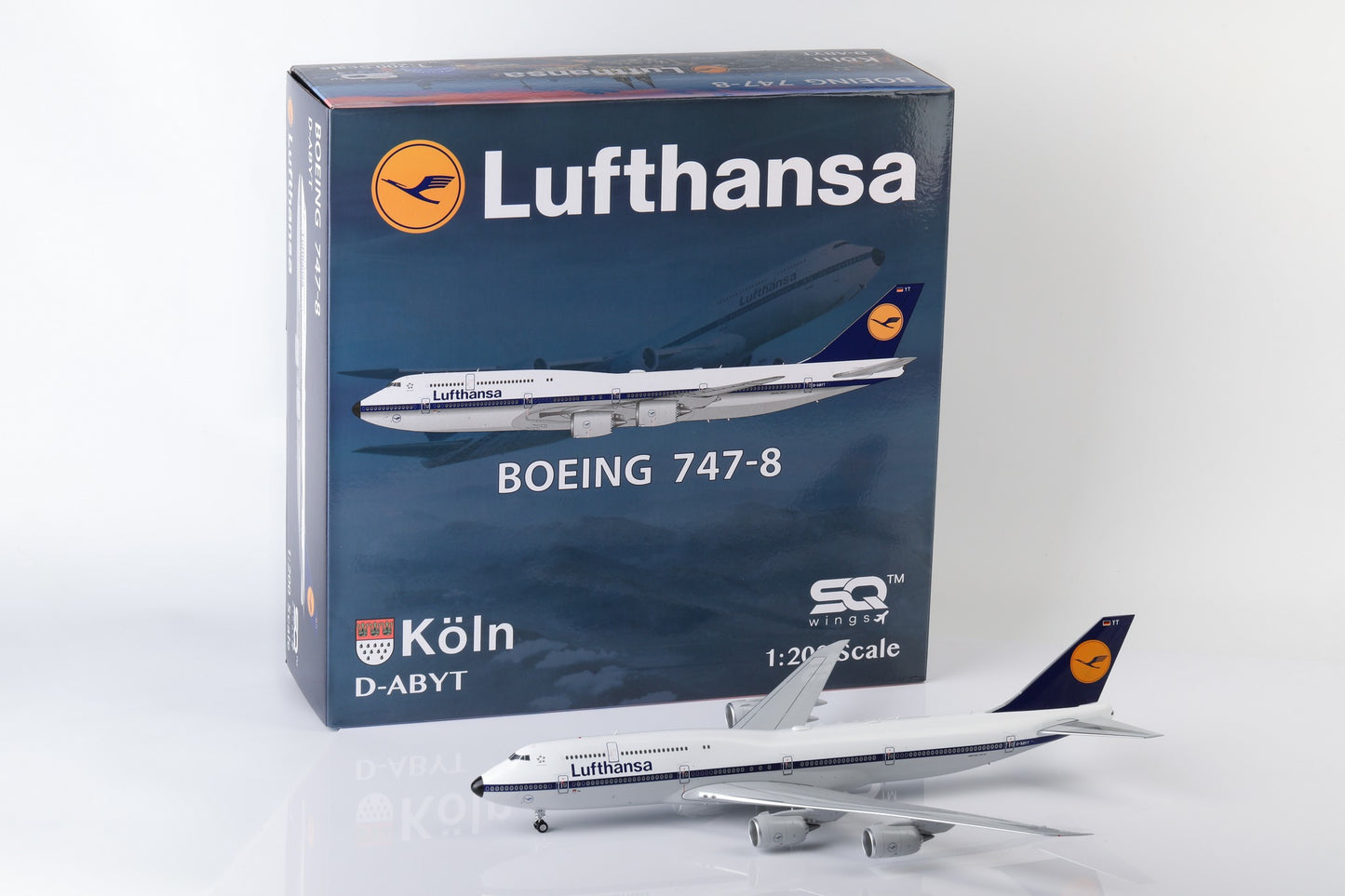 Lufthansa "Retro" Boeing 747-8 Intercontinental Highly Detailed 1/200 Diecast Aircraft Model