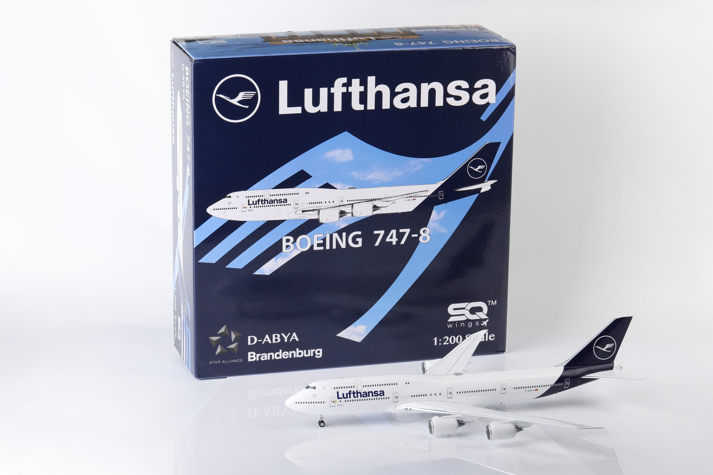 Lufthansa Boeing 747-8 Intercontinental Highly Detailed 1/200 Diecast Aircraft Model