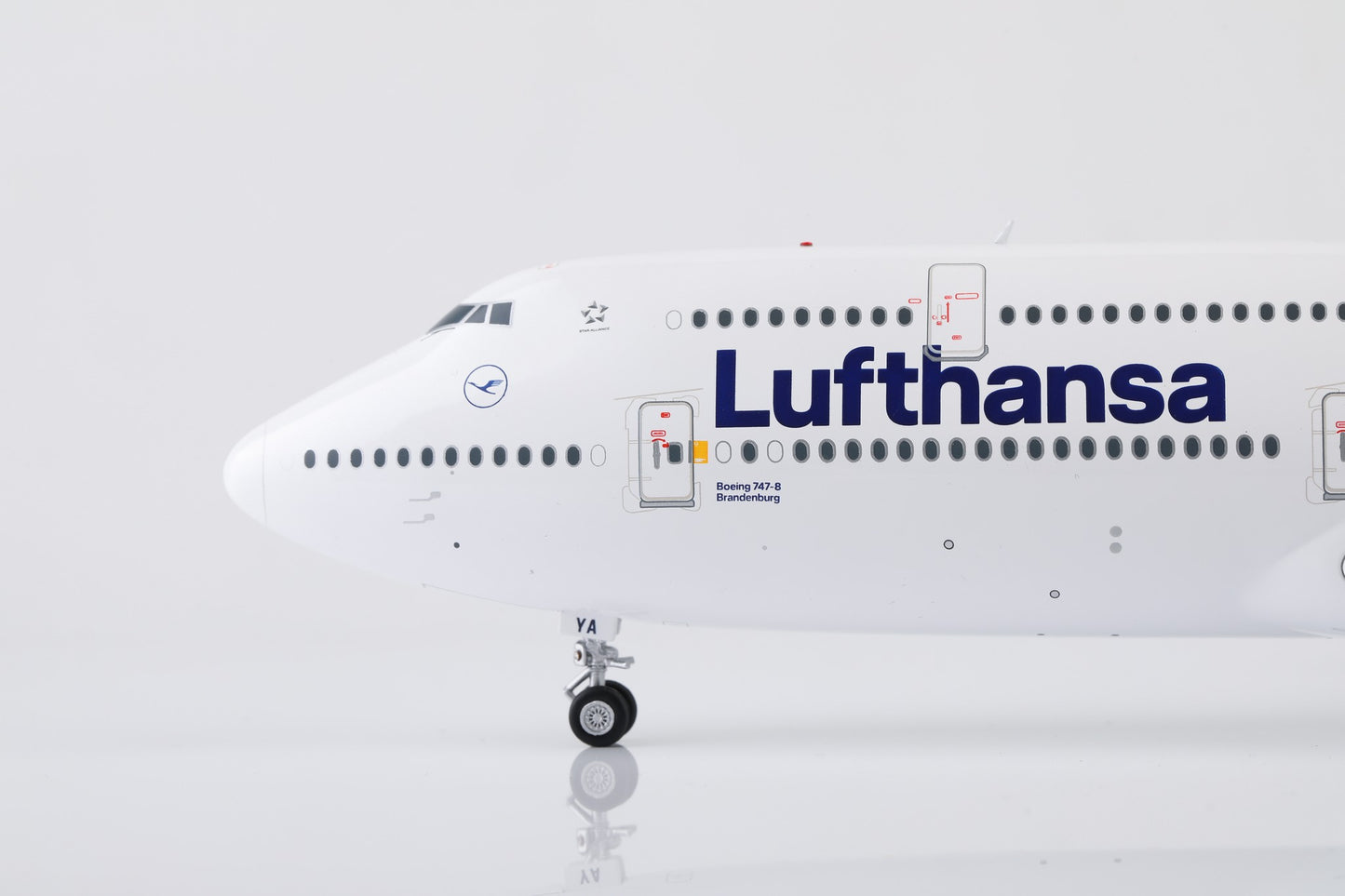Lufthansa Boeing 747-8 Intercontinental Highly Detailed 1/200 Diecast Aircraft Model